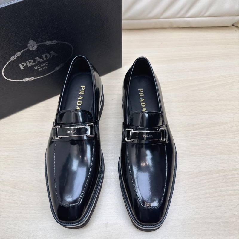 Pra*a leather shoes